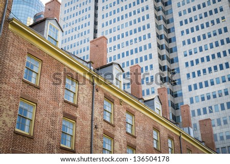 Mix of old and modern buildings in New York City
