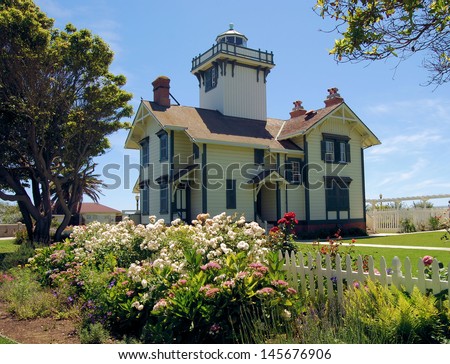 Point Fermin Lighthouse near San Pedro, California / Lighthouse Architecture