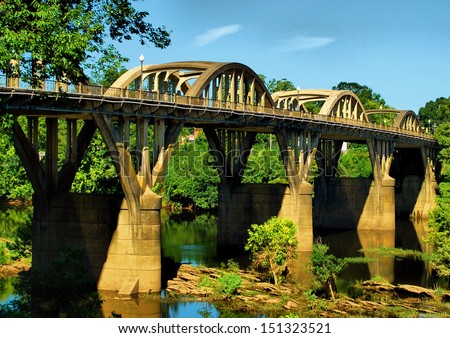 Bridge over the Coosa River in Wetumpka, Alabama / The Bridge