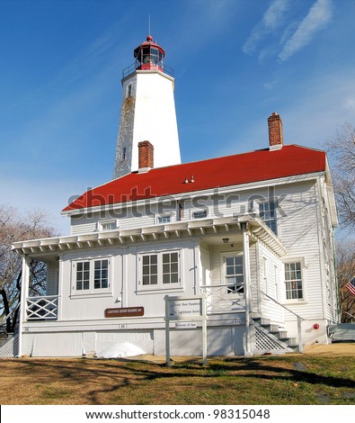 Sandy Hook Lighthouse / House Light