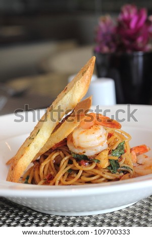 A Spaghetti with Shrimp in Spicy Sauce