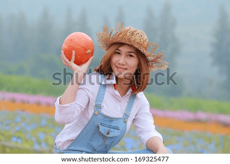 Women in Agriculture and pumpkins