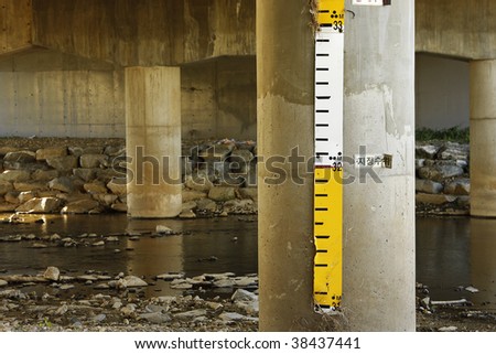 Lake water depth meter with measuring marks