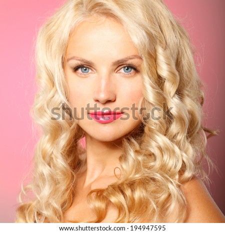 Fashion model with blonde curly hair , spring look, blonde
