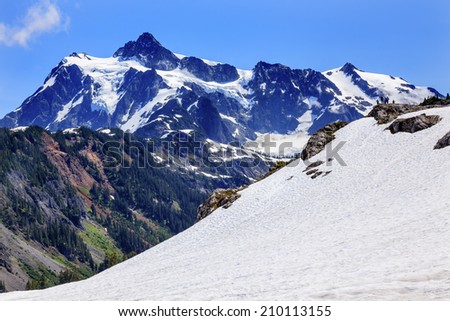 Hikers Snowfields Glaciers Artist Point Mount Shuksan Mount Baker Highway Snow Mountain Washington Pacific Northwest