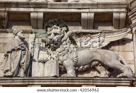 Saint Marks Winged Lion Venetian Symbol Frieze Statues Scuplture