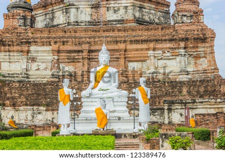 Buddhist statue in the Wat Ayuttaya temple at  Ayuttaya Province  of Thailand