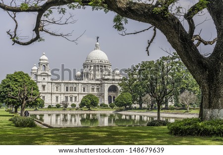 KOLKATA, INDIA - OCTOBER 04: Victoria Memorial, a British architectural legacy from colonial times, on October  04, 2011 in Kolkata, India.