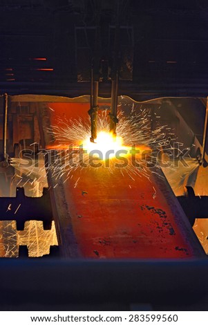 Fire gas cutting steel plate