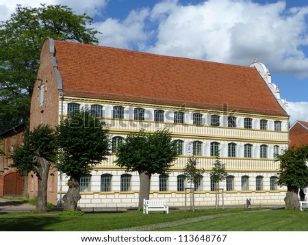 The Cathedral School Gustrow was a 1552 I founded by Duke Johann Albrecht of Mecklenburg (1525-1576) Latin School, and later in high school Gustrow. The oldest school building in Mecklenburg 1575/79