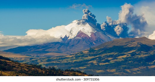 Ash Clouds Blast Eruption Cotopaxi Volcano Stock Photo Edit Now 309731006