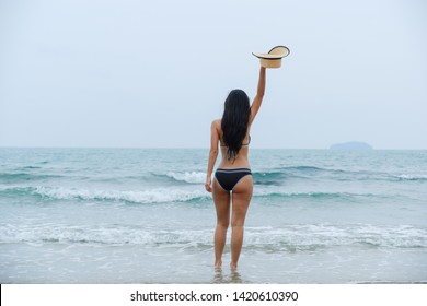 Back View Portrait Sexy Bikini Woman 스톡 사진 1420610390 Shutterstock