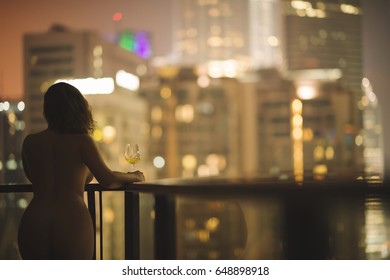 Beautiful Naked Female On Balcony Glass Foto De Stock Editar Ahora
