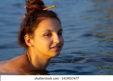 Beautiful Sexy Girl Pink Bikini Swims Stockfoto 1419057671 Shutterstock