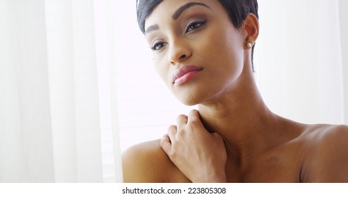 Topless Black Woman Looking Out Window Foto Stok Shutterstock