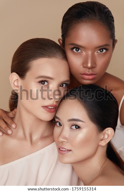 1 624 рез по запросу Nude mixed race girl стоковые фотографии и