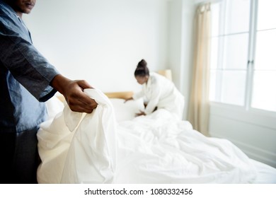 4 944 Man Making Bed Images Stock Photos Vectors Shutterstock