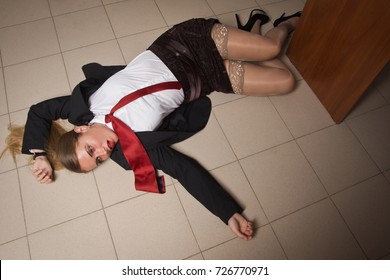 Crime Scene Strangled Pretty Business Woman Foto Stock Shutterstock