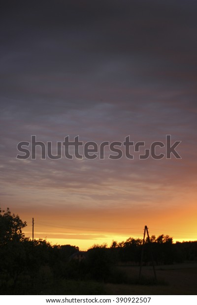 Dark Stormy Clouds Undulatus Asperatus Clouds Stock Photo 390922507