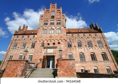 545 Egeskov Castle Images Stock Photos Vectors Shutterstock