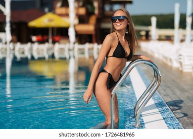 Elegan Woman Black Bikini On Suntanned Stock Photo 1726481965