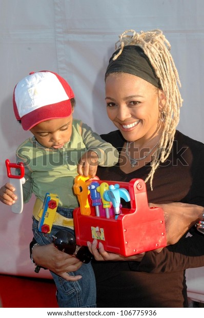 Kim Fields Son Chip Th Annual Stock Photo Shutterstock