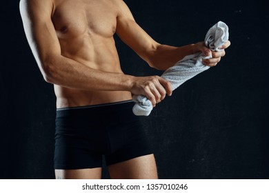 Male Athlete Muscular Naked Torso Dumbbells Foto De Stock