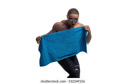 Male Bodybuilder Athlete Naked Torso Towel Foto Stock 532249156