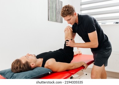 8 557 Physiotherapie Modern Images Stock Photos Vectors Shutterstock