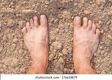 5 624 Walking Naked Feet Images Stock Photos Vectors Shutterstock