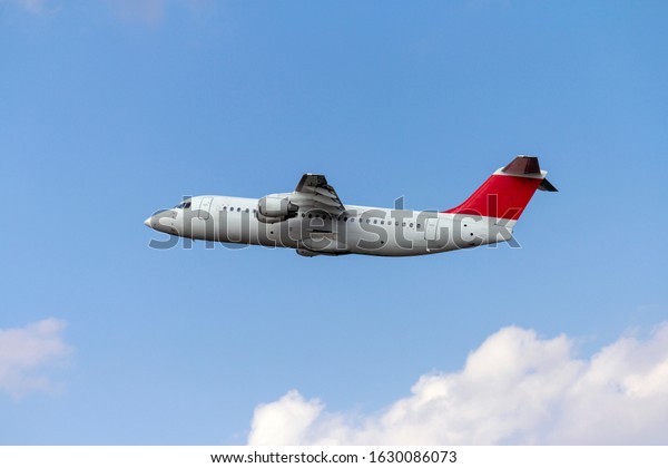 Passanger Aircraft Taking Off Airport On库存照片1630086073 Shutterstock