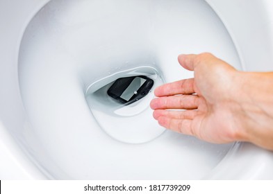 360 Dropping Phone Toilet Images Stock Photos Vectors Shutterstock