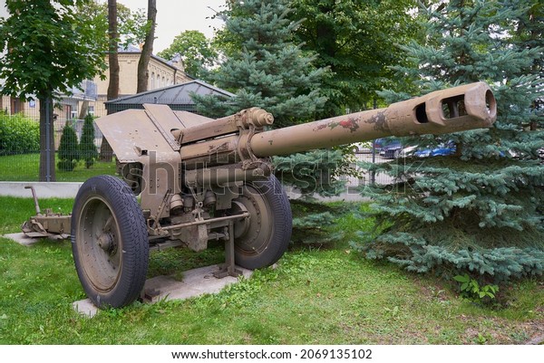 Poland 4112021 Soviet Howitzer D1 152mm Stock Photo 2069135102