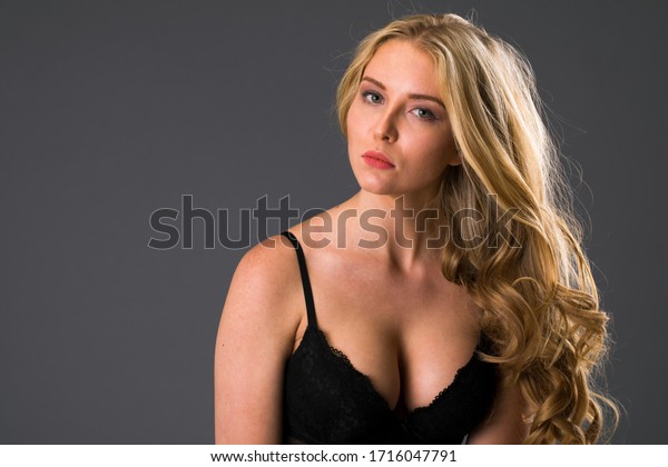 Portrait Sexy Blonde Woman Black Underwear库存照片1716047791 Shutterstock