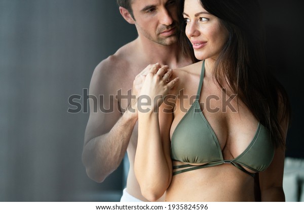 Women Naked Bed Shutterstock