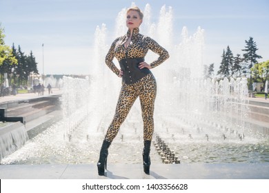 Sexy Curvy Blonde Woman Short Hair Stock Photo 1403356628 Shutterstock