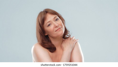 Sexy Mature Woman Naked Shoulders Looks Nh C S N Shutterstock