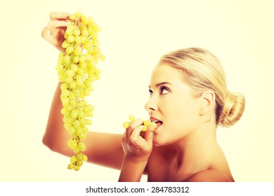 Side View Nude Woman Eating Green Stock Photo 284783312 Shutterstock