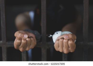 Slave Girl Handcuffed Kept Cage Women库存照片 Shutterstock