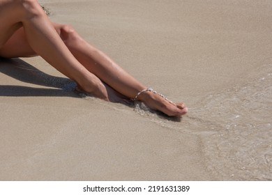 1 461 Ankle Bracelets Images Stock Photos Vectors Shutterstock