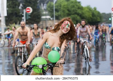 1 348 Naked Cycling Images Stock Photos Vectors Shutterstock