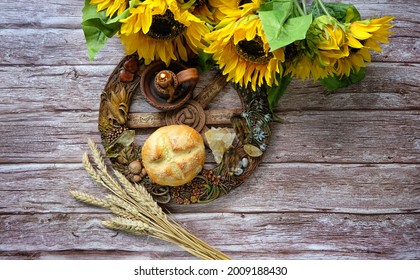 Wiccan Altar Lammas Lughnasadh Pagan Holiday Stock Photo