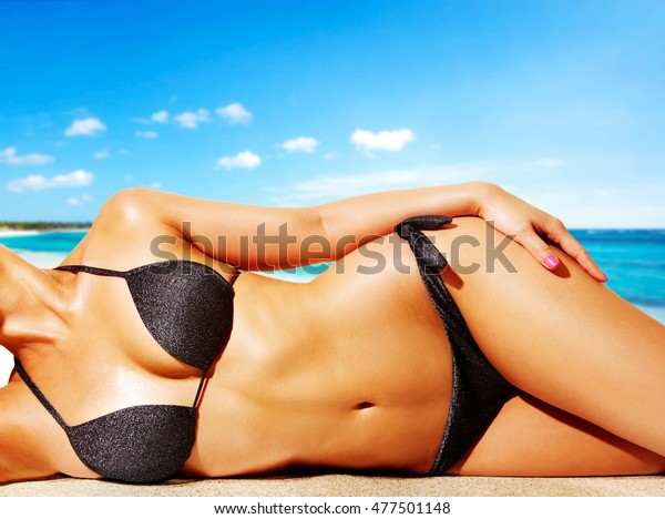 Woman Black Bikini On Beachbeautiful Tanned Stock Photo 477501148