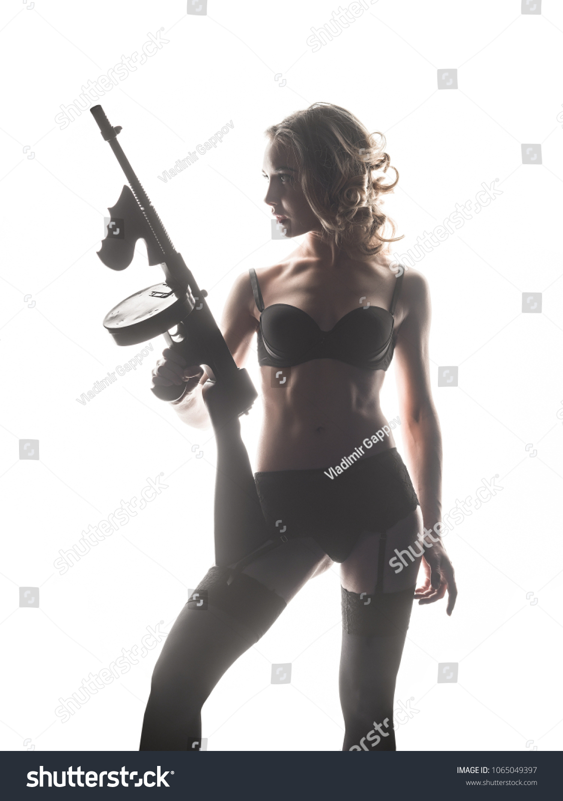 Sexy Gangster Girl Thompson Machine Gun库存照片1065049397 Shutterstock