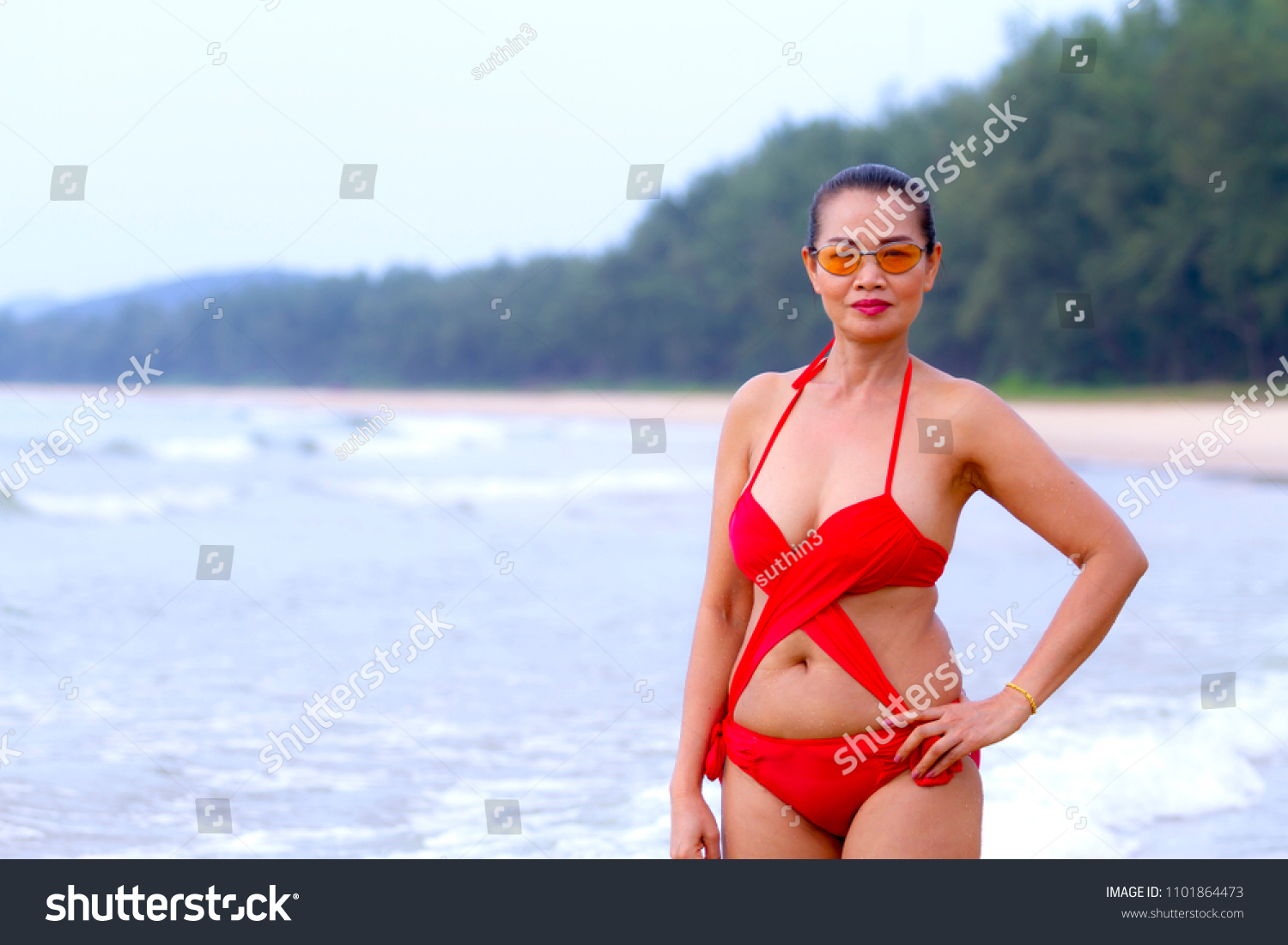 Woman Body Sex Symbol Red Bikini Foto Stok Shutterstock