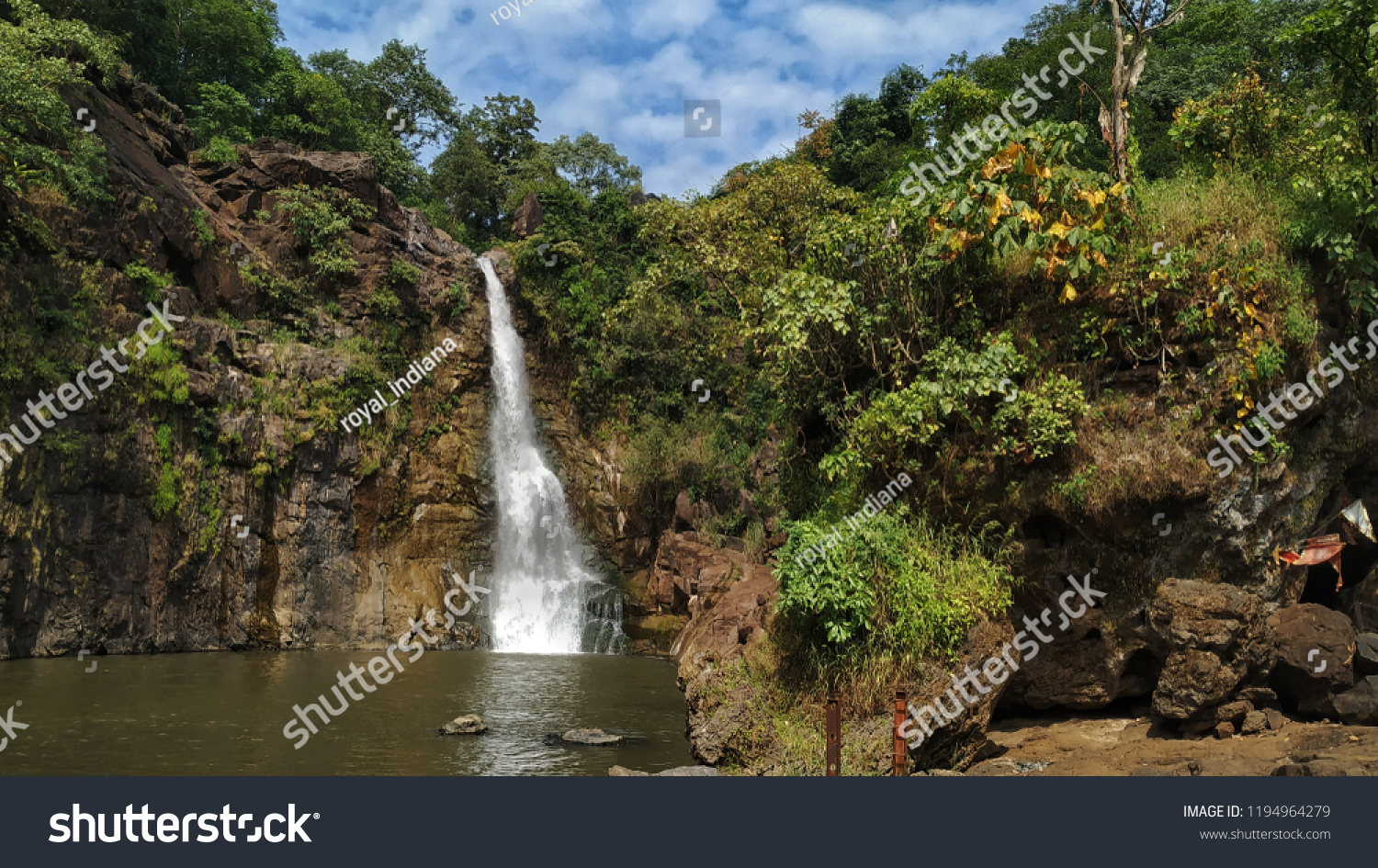 Ninai Waterfall Images Stock Photos Vectors Shutterstock