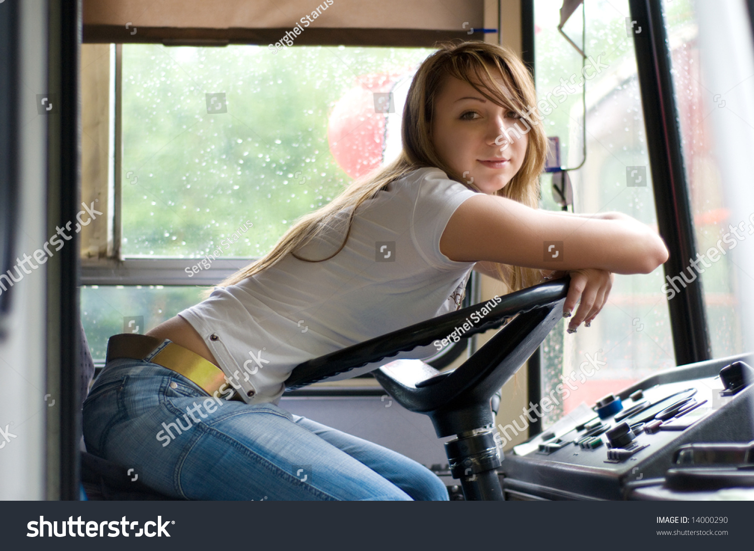 Girl squirts bus