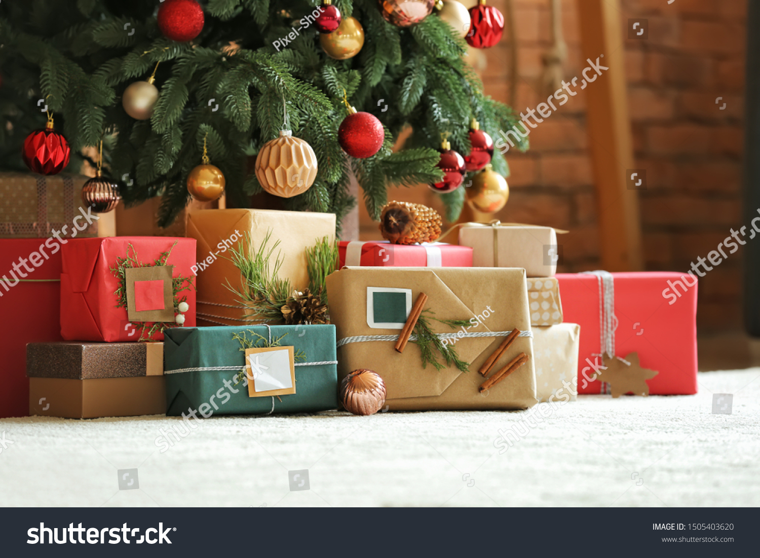 34 414 Present Under Tree Images Stock Photos Vectors Shutterstock