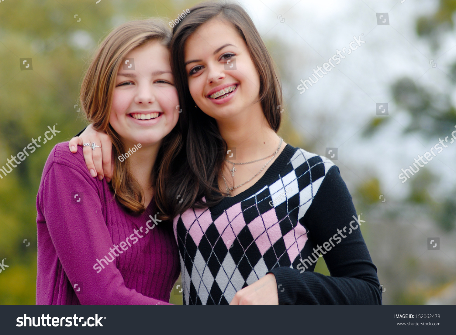 Two friends exchanged their daughters fan photo