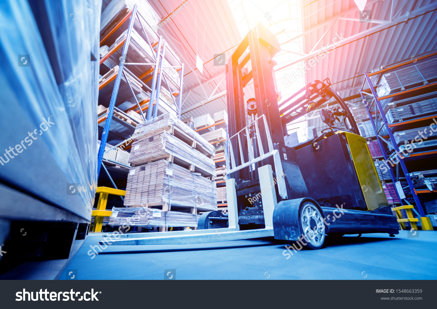 Forklift Loader Storage Warehouse Ship Yard库存照片1548663359 Shutterstock